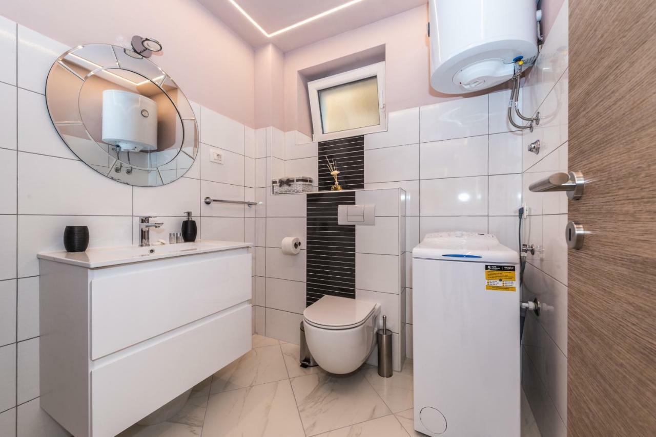 Good Life Apartment *